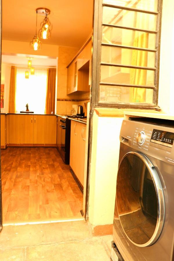 Little Green Room Homestay Near Jkia Airport & Sgr Railway Station Ναϊρόμπι Εξωτερικό φωτογραφία